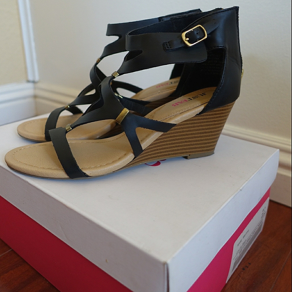 Justfab Merlina wedges size 6